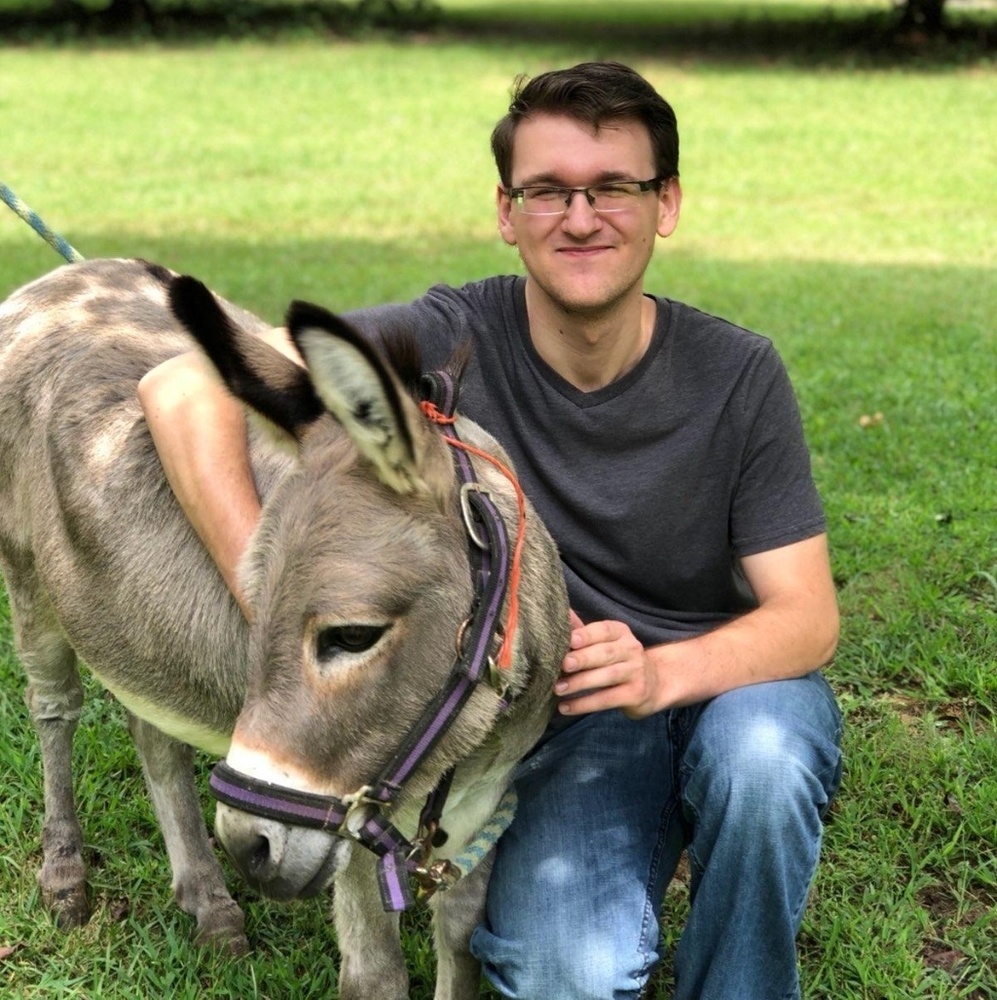 Meet your Posher, Dominic